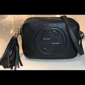 GUCCI Soho small leather disco bag. Black leather.